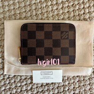 🌸💯Authentic Louis Vuitton Zippy Wallet
